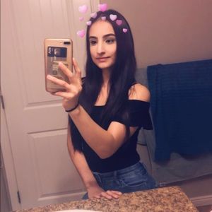 Meet your Posher, Maria guadalupe